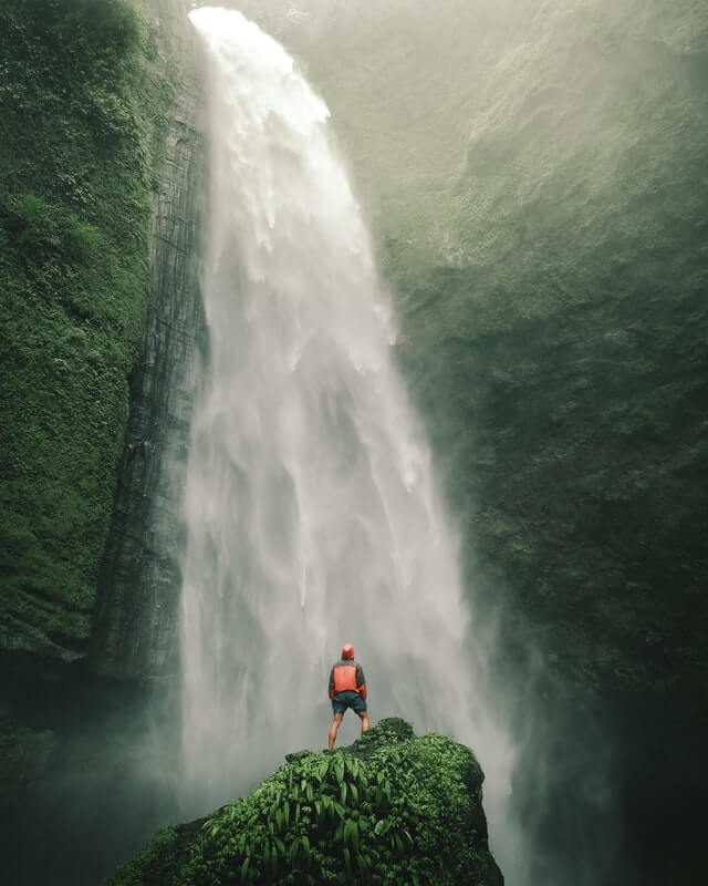 Waterfall photography with people in foreground